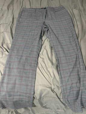 Classic Plaid Wide-Leg Pants - Gray with Red Windowpane